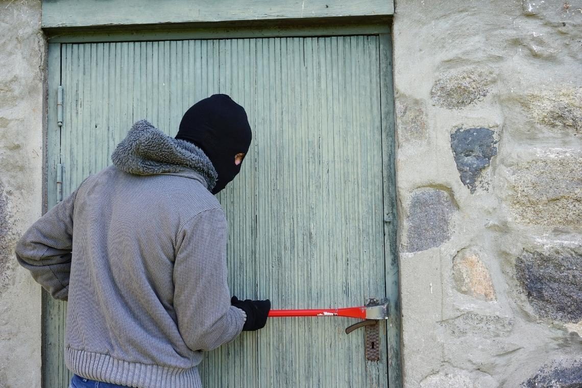 Na šentjurskem in šmarskem območju štirje moški skušali okrasti starejše občane
