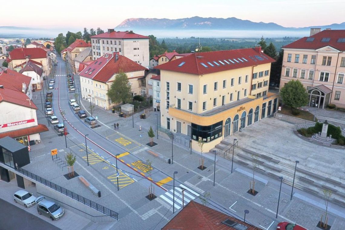 Postojna dobila prenovljeno Tržaško cesto z novo podobo