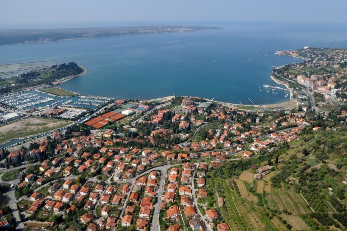 Turistični obisk v Piranu in Portorožu na predpandemski ravni