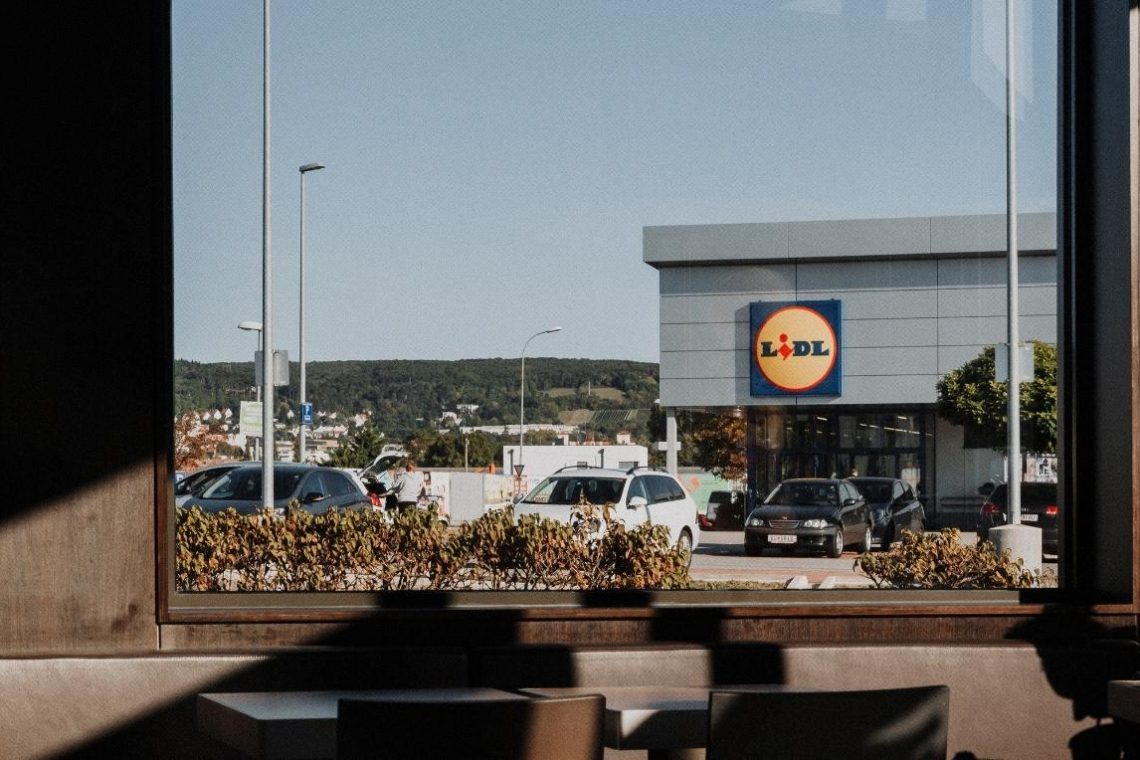Lidl Slovenija se je pridružil mreži demenci prijaznih točk Spominčice