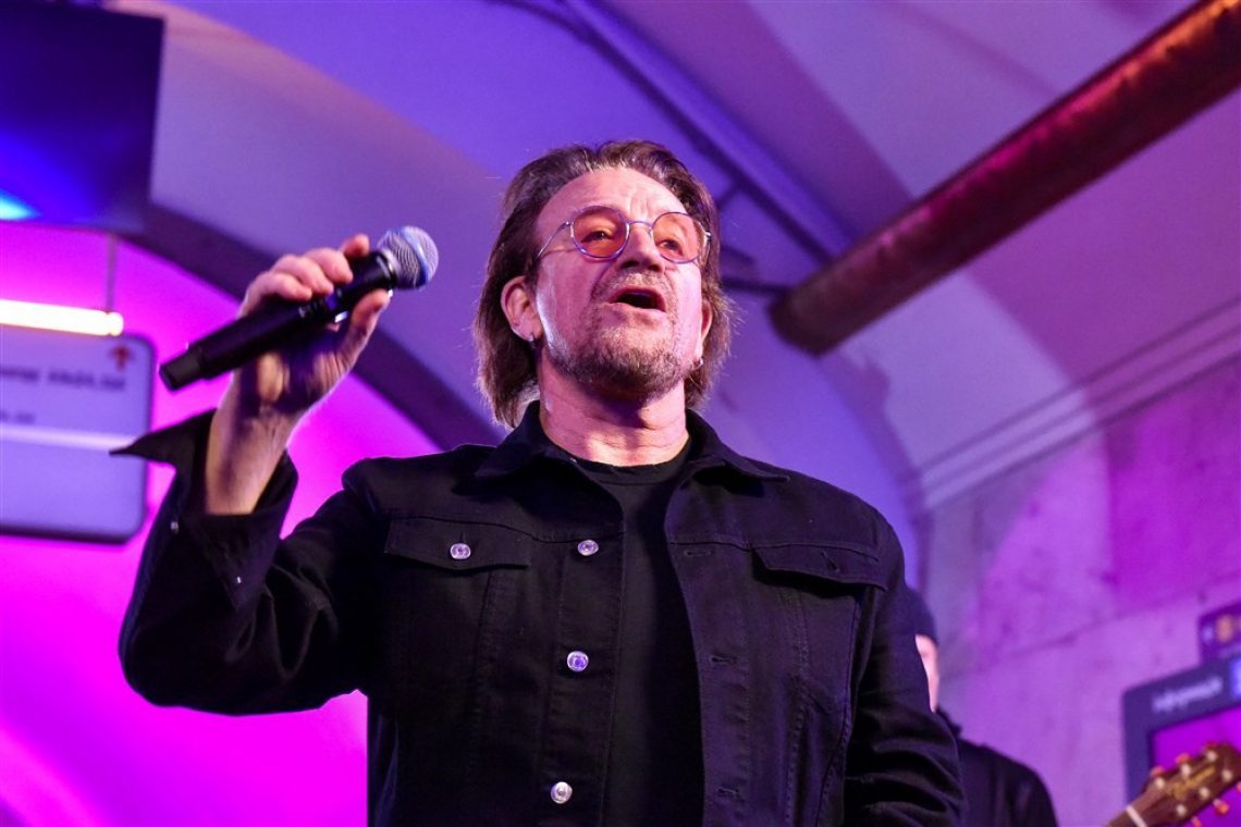 Bono izdal knjigo spominov