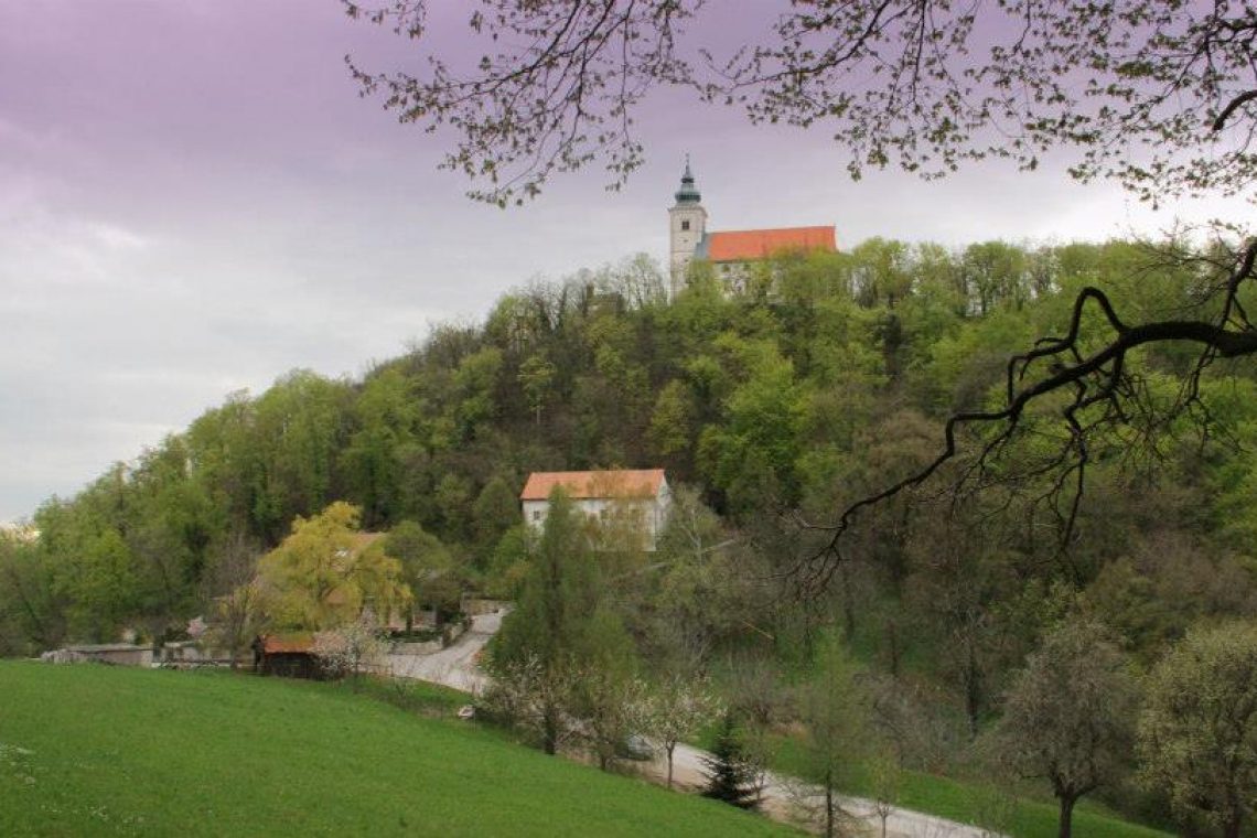 Na Svetih Gorah nad Sotlo in v Logatcu za mir v Ukrajini