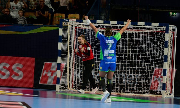 V Zlatorogu nov rokometni spektakel, Slovenke po zmagi nad Dankami drevi s Švedinjami