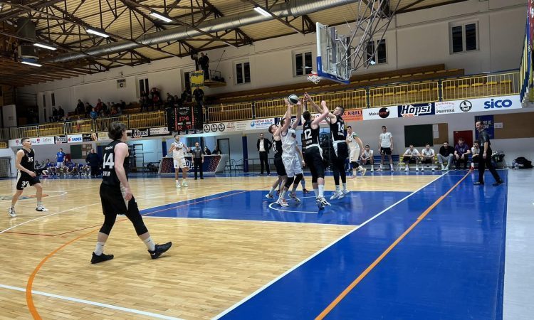 Hopsi Polzela - Ilirija 96:91 (37:22, 59:41, 78:65)