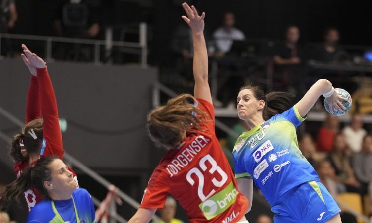 EHF z opominom Sloveniji zaradi dogajanja pred tekmo s Srbijo