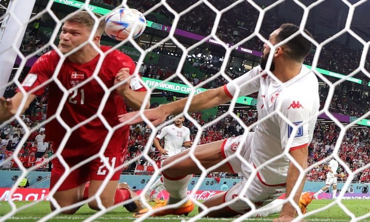 Danska in Tunizija poskrbeli za prvo tekmo brez golov v Katarju