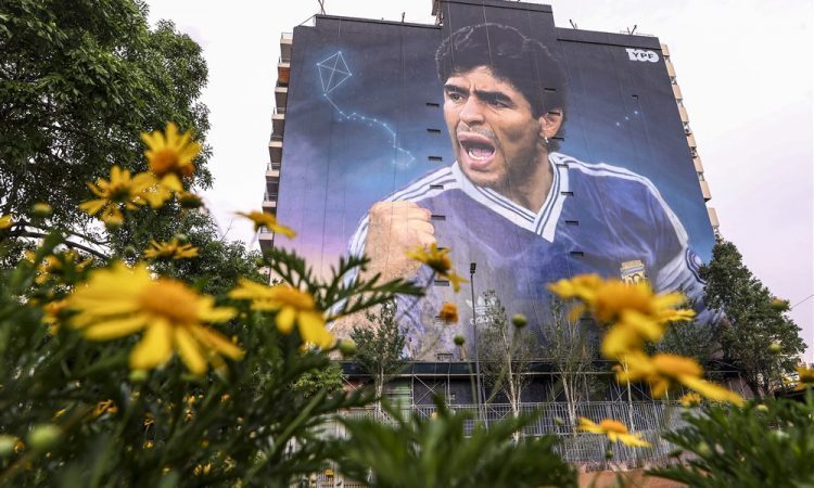 Infantino predlaga Maradonov dan