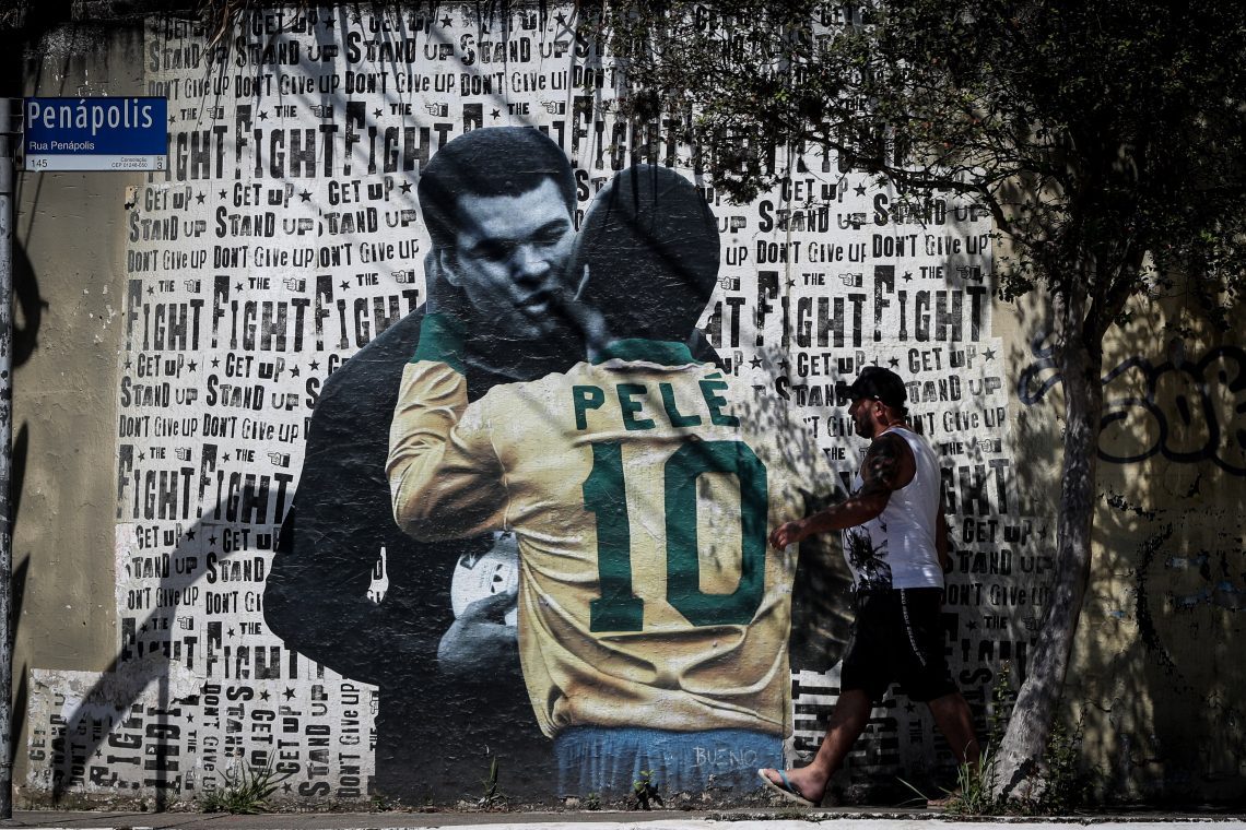 Pele spet v bolnišnici, stanje stabilno, poroča njegova hčerka