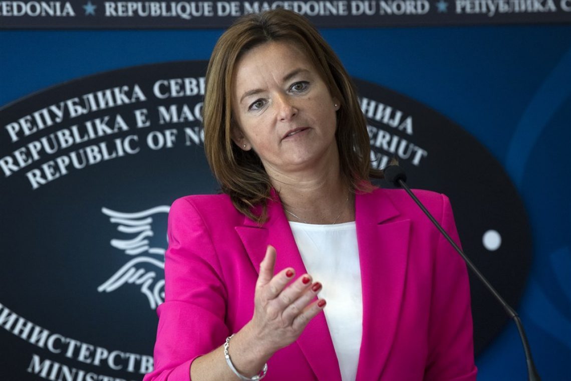 Fajon v Podgorici opozorila na možnost prekinitve pogajanj EU s Črno goro