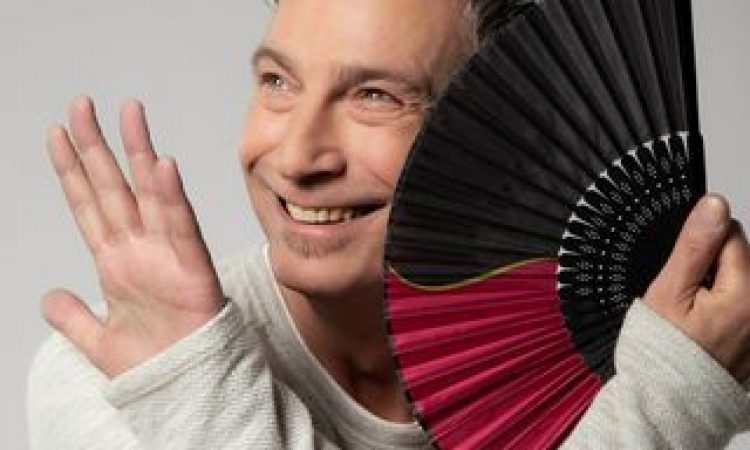 Umrl znani hrvaški pevec Massimo Savić