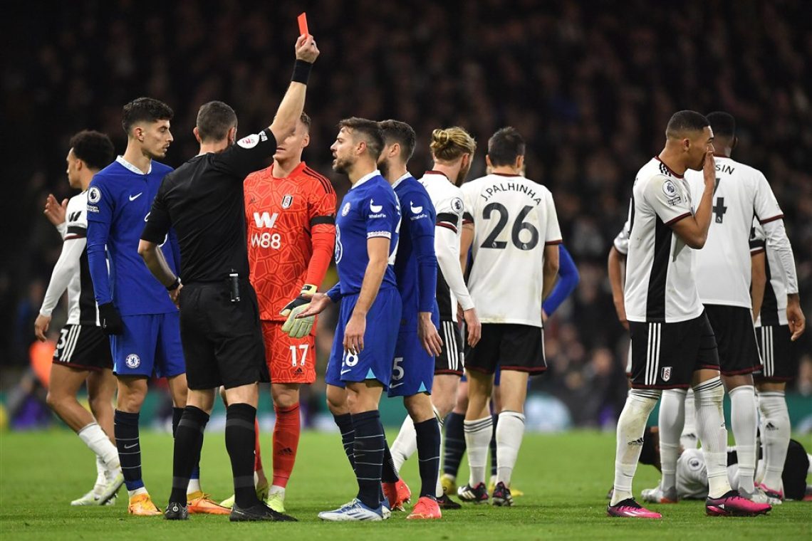 Joao Felix ob debiju za Chelsea takoj z rdečim kartonom