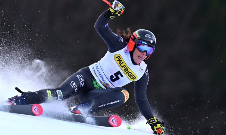 Brignone zmagovalka v St. Antonu, odstop Štuhec 