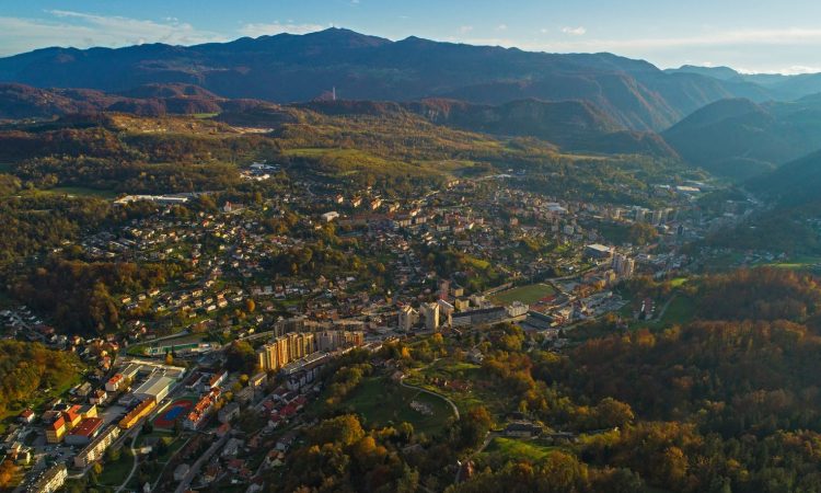 Delo: Odločitev trboveljske občine o podelitvi koncesije Simbiu nezakonita