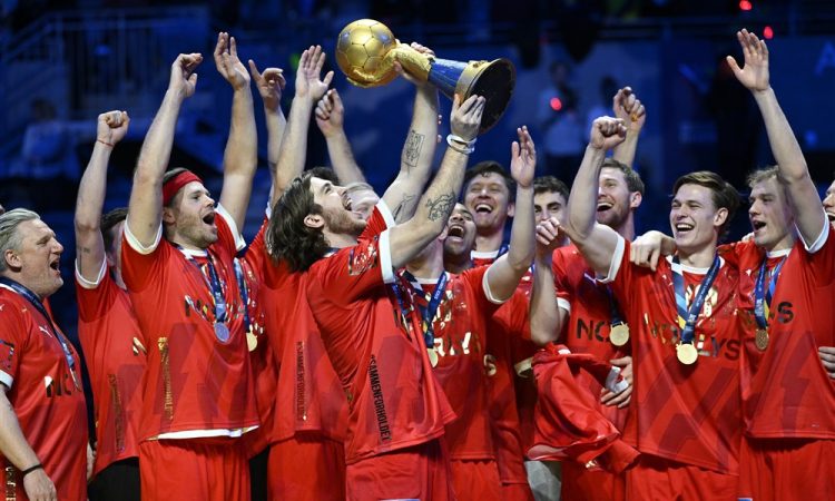 Danski rokometaši po zmagi nad Francozi do tretjega zaporednega naslova svetovnih prvakov