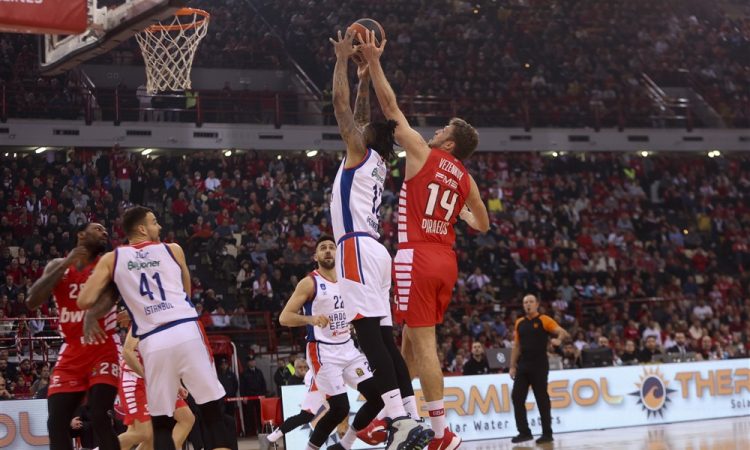 Olympiacos in Real ostajata na vrhu evrolige