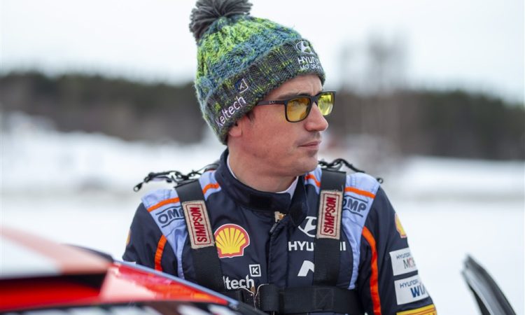 Breen ostaja v vodstvu na Švedskem