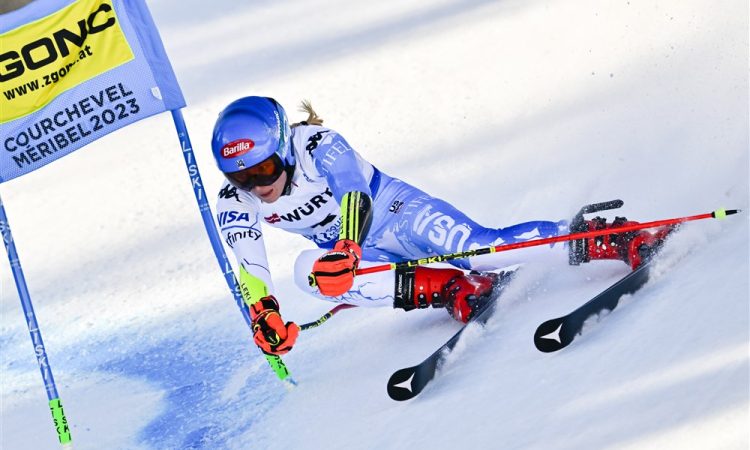 Shiffrin vodi na SP v veleslalomu, Bucik 11., Dvornik 19.