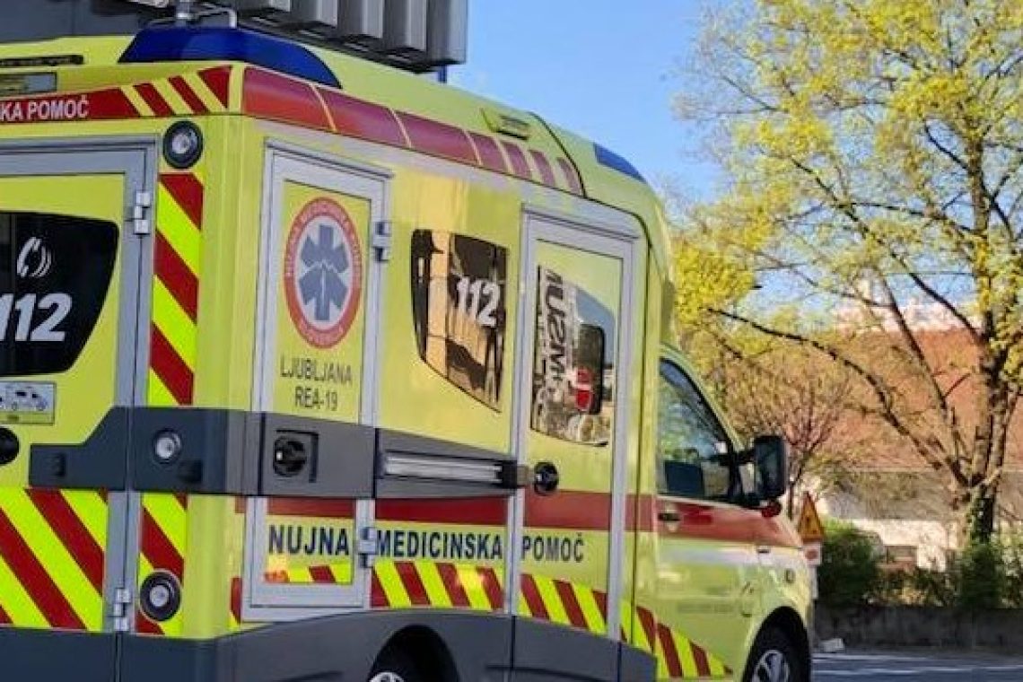 V eksploziji na Vrhniki ena oseba umrla, dve huje poškodovani