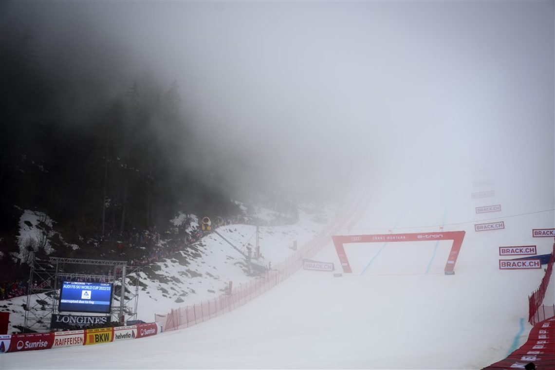 V Crans Montani še vedno čakajo na začetek ženskega smuka