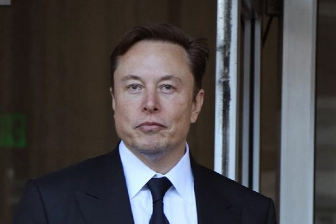 Elon Musk kljub prevzemu Twitterja spet najbogatejši na svetu