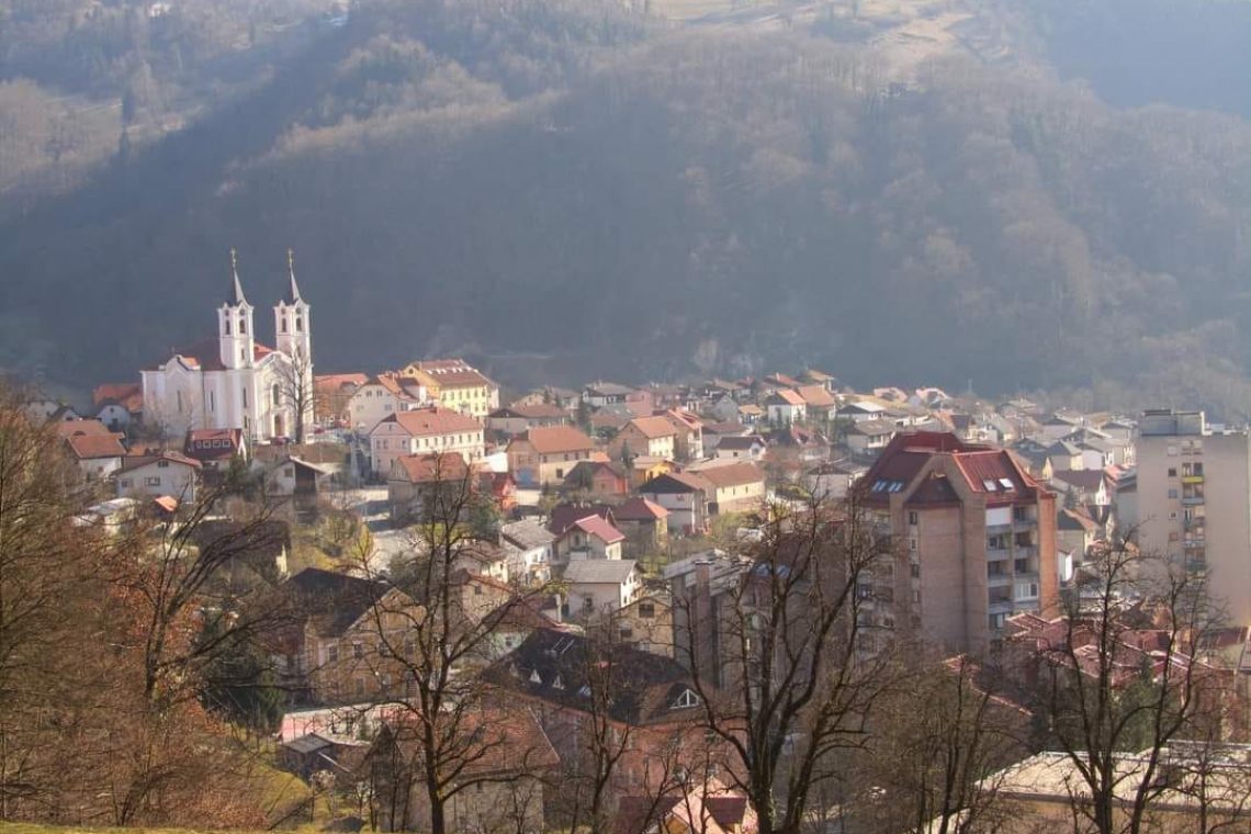 V Spodnjem Narofu zaradi nevarnosti eksplozije začasno evakuirali 40 prebivalcev 