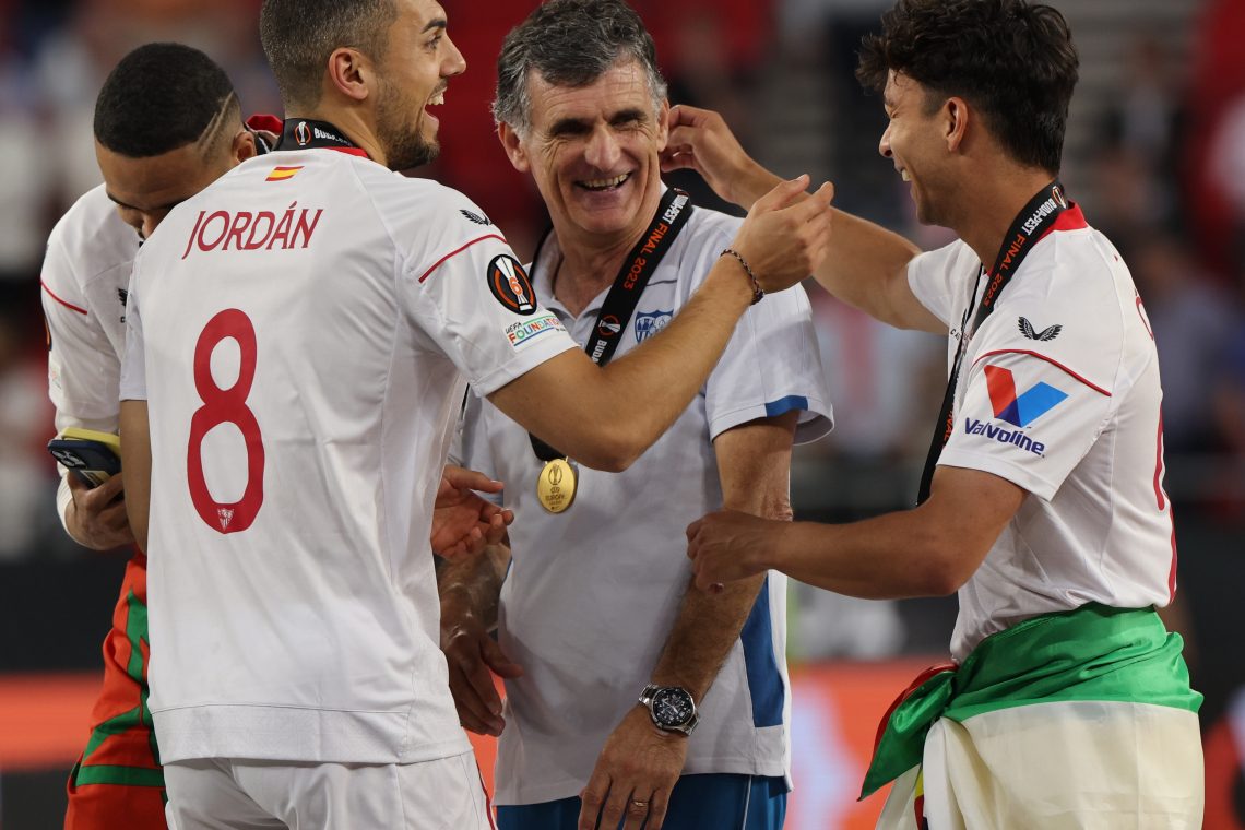 Mendilibar tudi prihodnjo sezono na klopi Seville