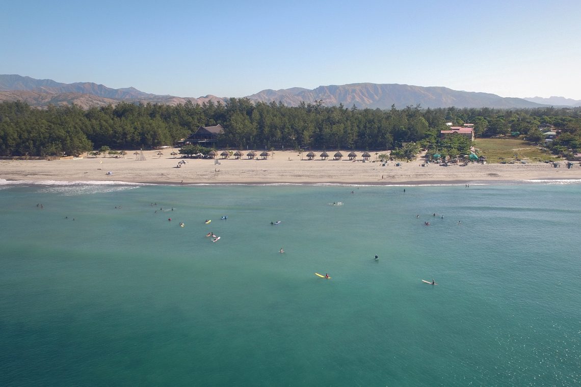 Filipini vabili turiste s prizori iz Indonezije in arabskimi peščinami