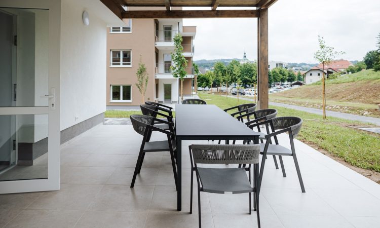 V Šmarju pri Jelšah zaključili z gradnjo 30 oskrbovanih stanovanj