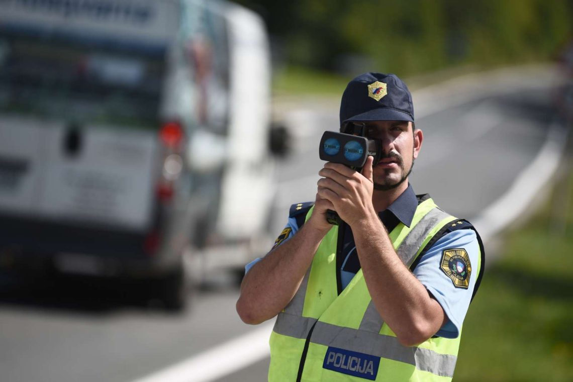 Zaradi nastalih razmer policija preklicuje poostren nadzor, napovedan za ta teden