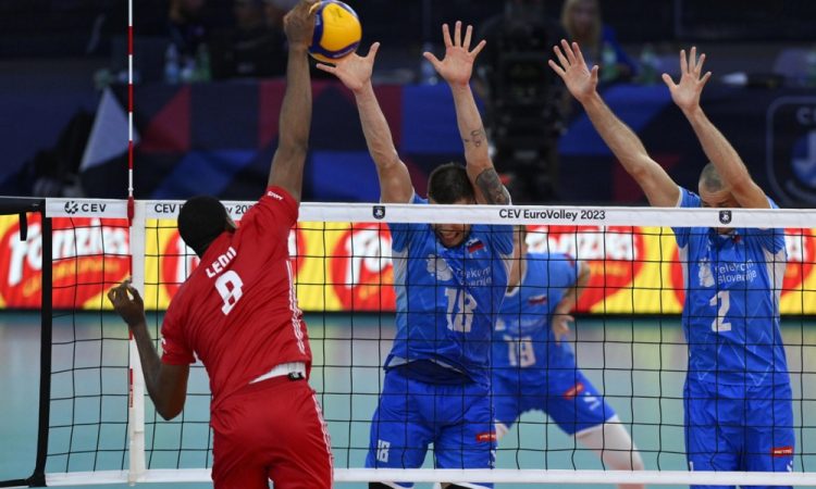 Slovenski odbojkarji na EP po porazu proti Poljski za bron