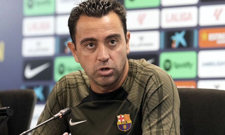 Xavi podaljšal z Barcelono