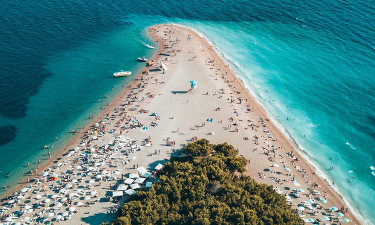 Na Hrvaškem letos že več kot sto milijonov turističnih nočitev