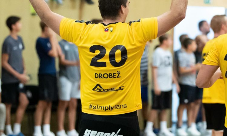 Rokometaši velenjskega Gorenja premagali Riko Ribnico z 38:33 (16:16)