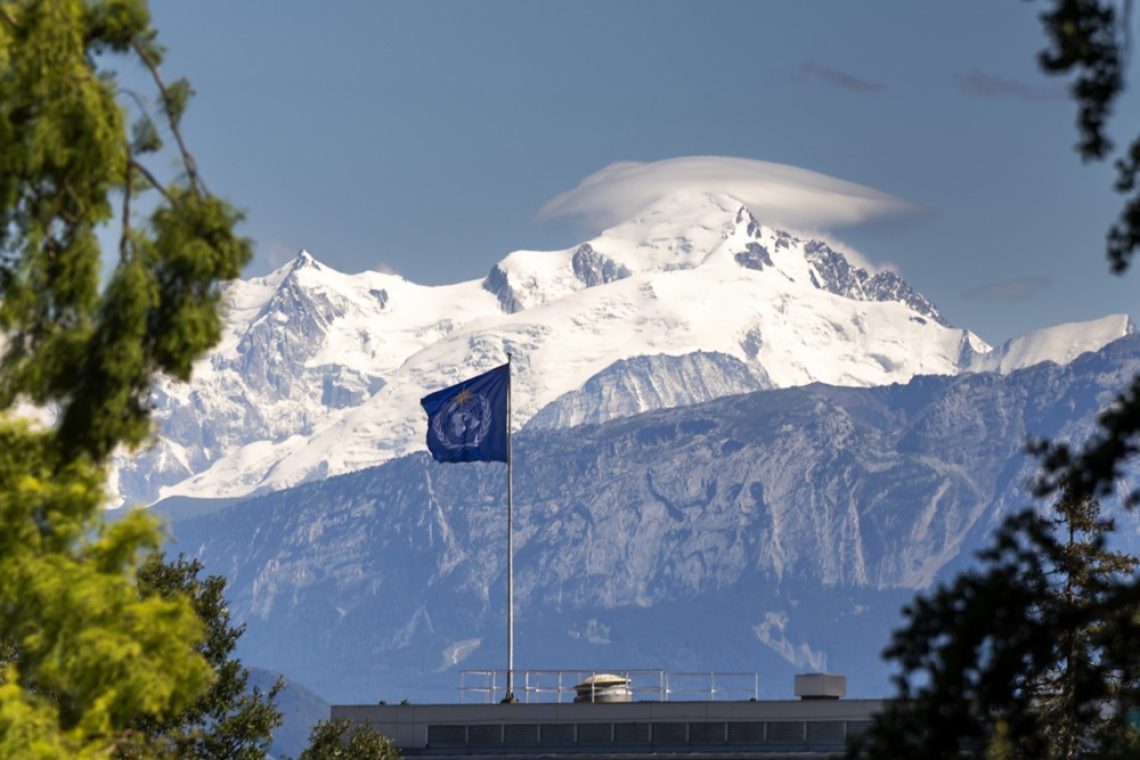 Vrh Mont Blanca v dveh letih za dva metra nižji