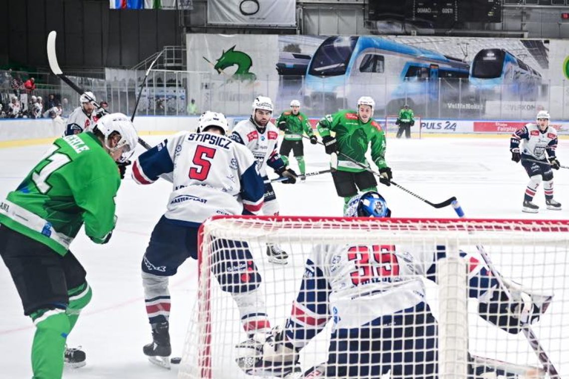 Hokejisti SŽ Olimpije so izgubili s Fehervarjem s 3:4 