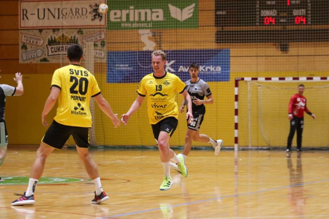 Rokometaši trebanjskega Trima so premagali Sviš Ivančno Gorico s 40:27 