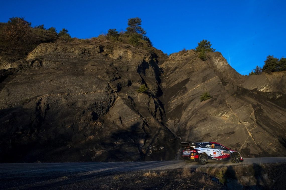 Neuville zmagovalec prvega relija nove sezone
