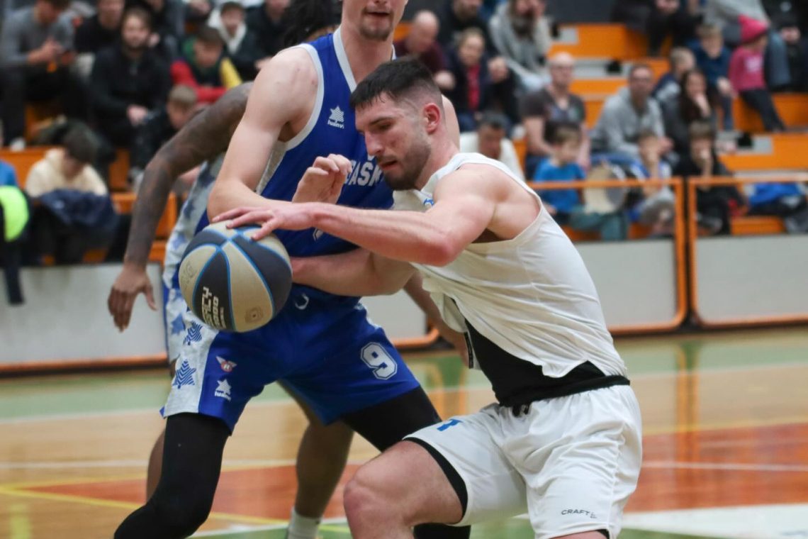 Košarkarji ECE Triglava so premagali Rogaško s 75:67