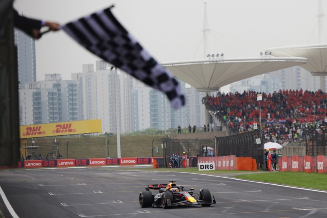 Verstappen za četrto zmago sezone prvič dobil VN Kitajske