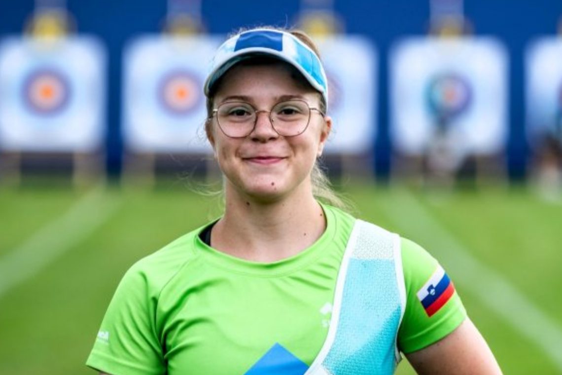 Lokostrelka Žana Pintarič uvrščena na OI v Parizu