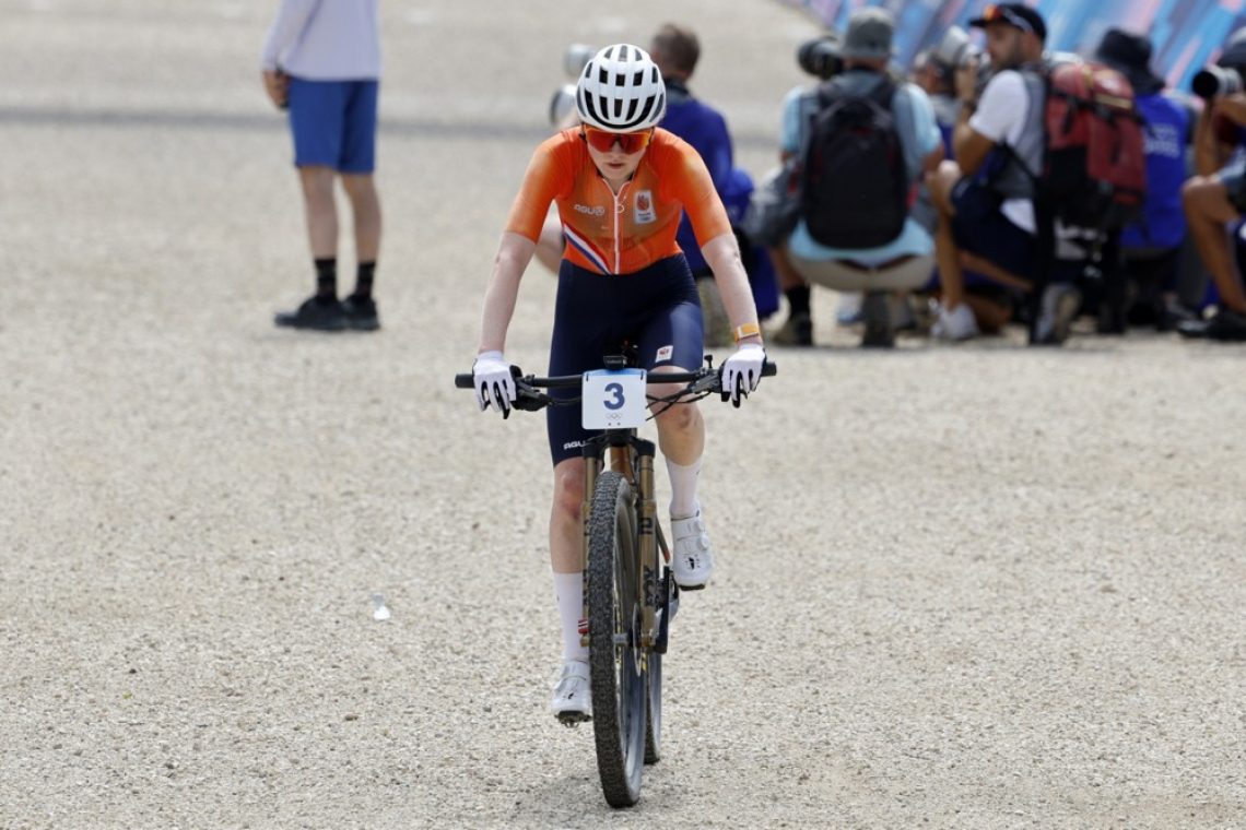 Pieterse zmagovalka četrte etape Toura, Vollering ostaja v rumenem