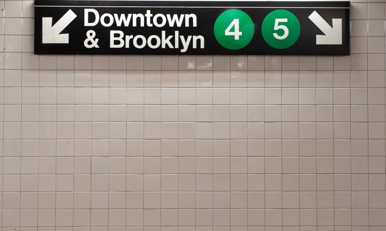 Newyorčani se vse pogosteje izogibajo plačevanju javnega prevoza