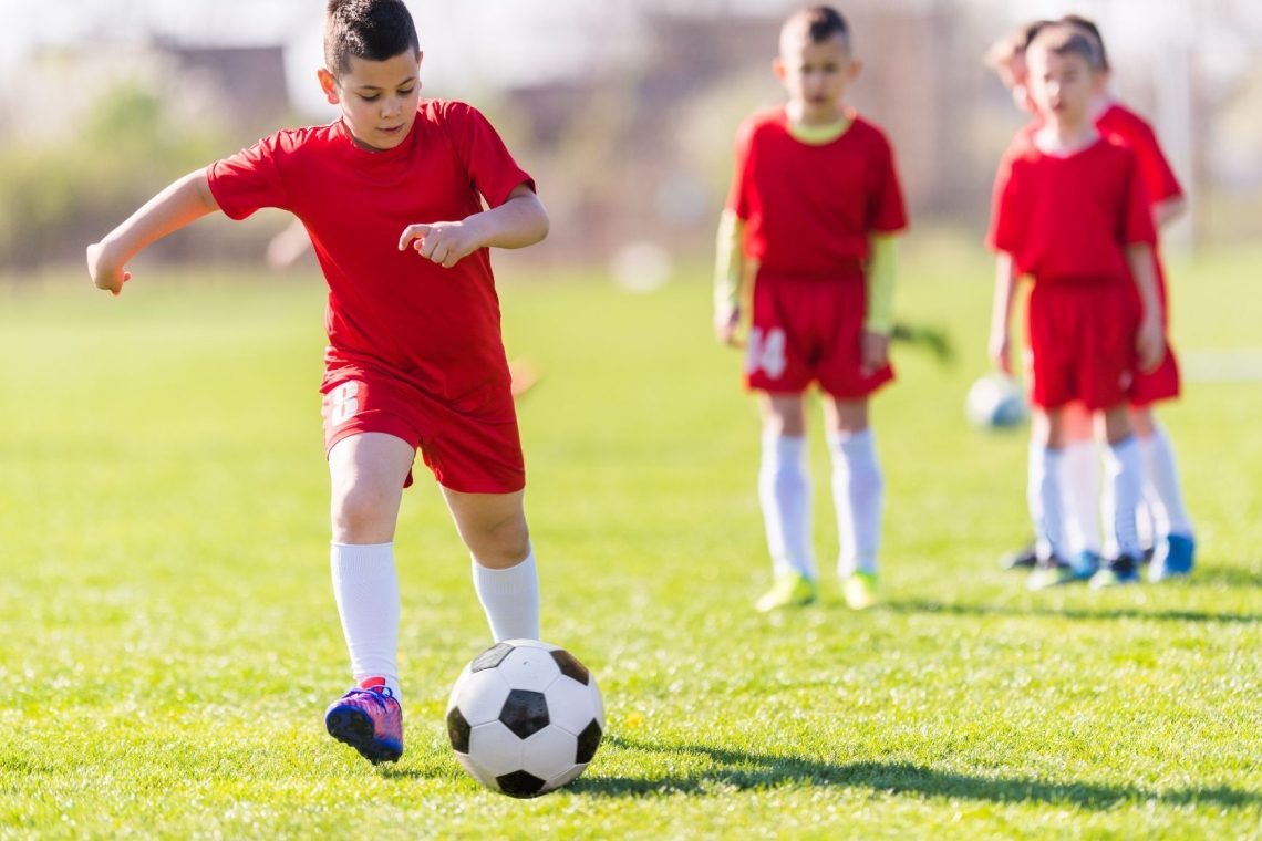V metliški industrijski coni Beti bodo prenovili propadajoče igrišče za mali nogomet