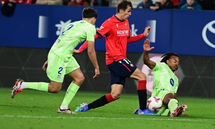 Barcelona doživela hladen tuš v Pamploni 