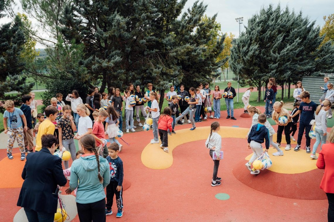 McDonald's z donacijo OŠ Koper omogočil nove igralne površine in prostor za umirjanje