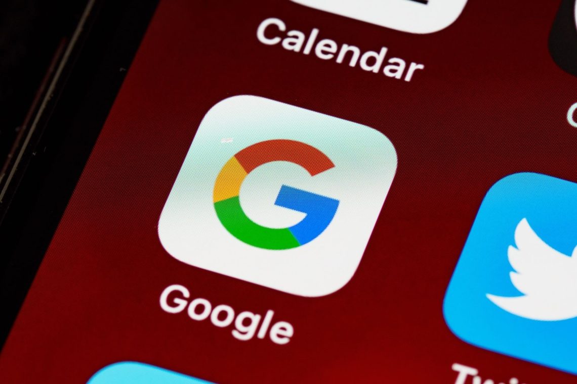 Google ali Facebook? Izbira  platforme za vašo oglaševalsko kampanjo