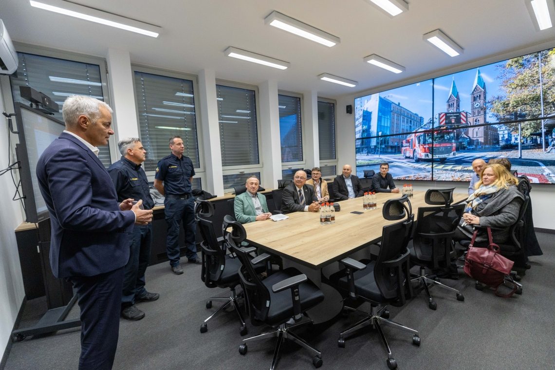 Gasilska brigada Maribor prejela mestni pečat za izjemen prispevek k varnosti