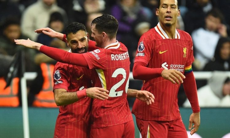Liverpool remiziral v Newcastlu, City prekinil črno serijo