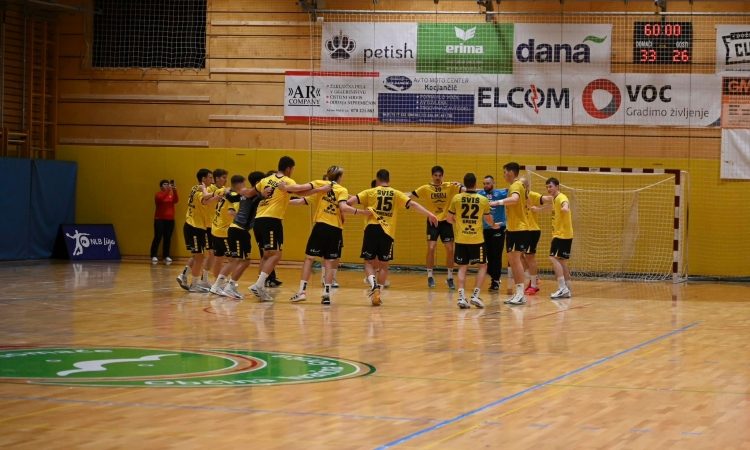 Favoriti napredovali v rokometnem pokalu, presenetila le Škofljica