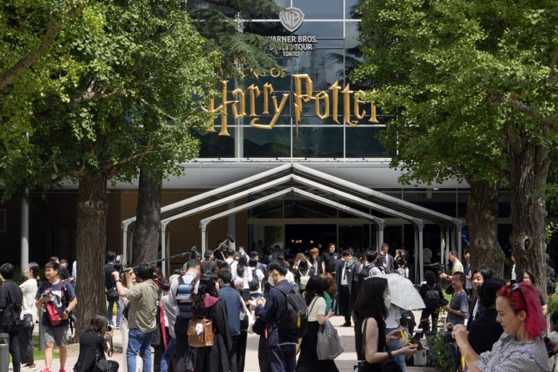 Na Japonskem zaradi prevelike pristnosti odpoklicali replike meča iz knjig o Harryju Potterju